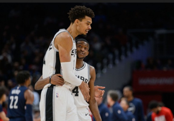 Knicks și Spurs au obținut ultimele victorii din play-off în NBA