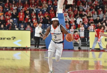 Oradea s-a impus în primul meci al semifinalei cu Dinamo