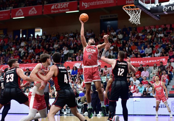 Victorie fără probleme pentru UCAM Murcia în fața lui Basquet Girona