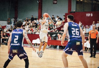 Rapid București se impune la pas în fața lui FC Argeș Pitești