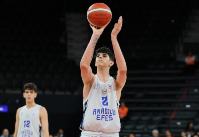 Darius Căruțașu a fost desemnat MVP-ul Final Four-ului U19 din Turcia