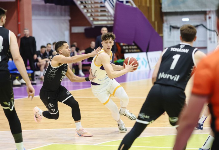 Victorii pentru SCM Timișoara și CSM Petrolul Ploiești în play-out-ul LNBM