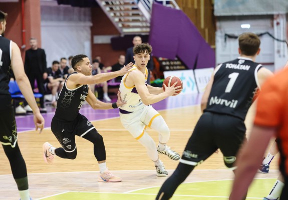 Victorii pentru SCM Timișoara și CSM Petrolul Ploiești în play-out-ul LNBM