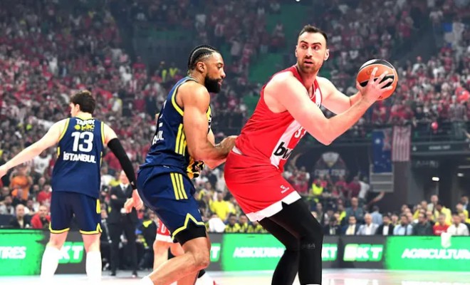 Olympiacos profită la maximum de apatia ofensivă a lui Fenerbahce și merge în finala Euroligii