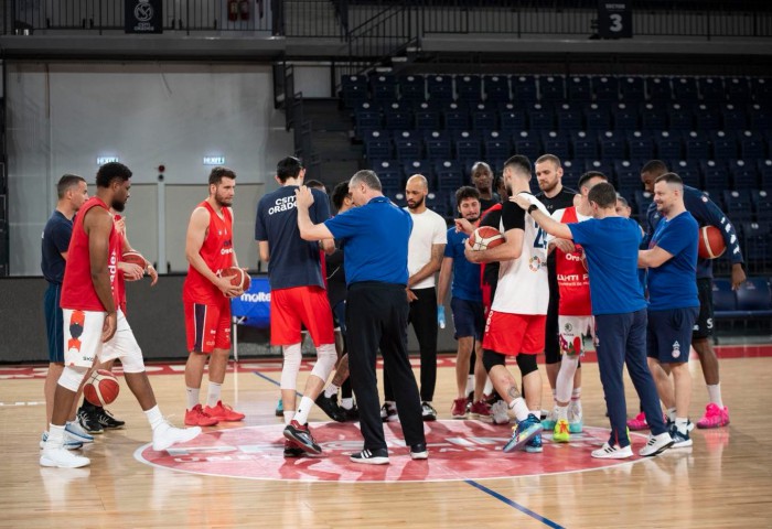 CSM Oradea învinge la mare luptă U-BT Cluj în primul meci al finalei LNBM