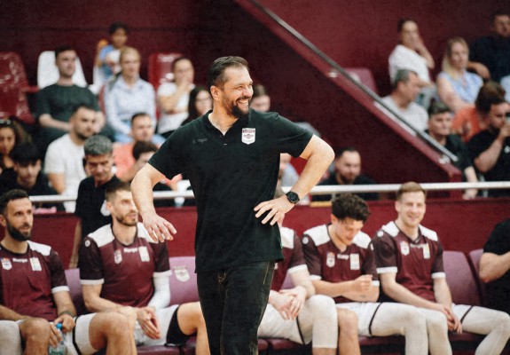 Ionuț Bâscoveanu rămâne antrenorul principal al lui Rapid București