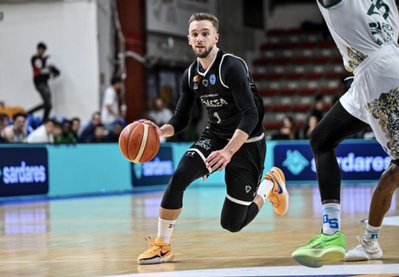Lucas Tohătan și-a prelungit contractul cu CS Vâlcea