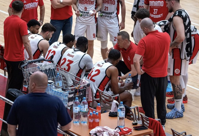 SURSE. Ștefan Grasu și Jonathan Stark continuă la Dinamo București