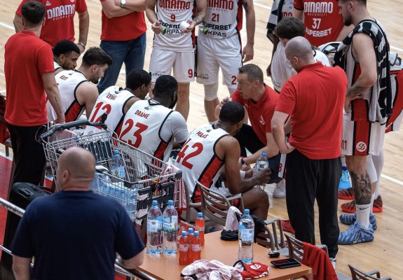 SURSE. Ștefan Grasu și Jonathan Stark continuă la Dinamo București