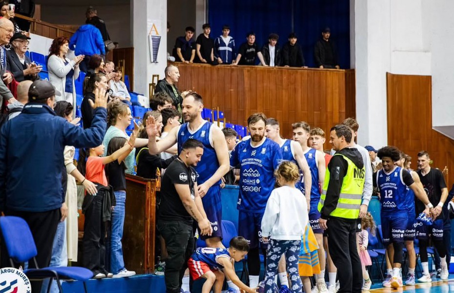 Vlad Corpodean și-a prelungit contractul cu CSM Târgu Mureș