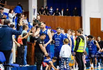 Vlad Corpodean și-a prelungit contractul cu CSM Târgu Mureș