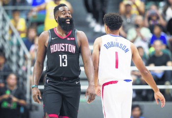 Houston Rockets învinge LA Clippers într-un meci disputat în Hawaii
