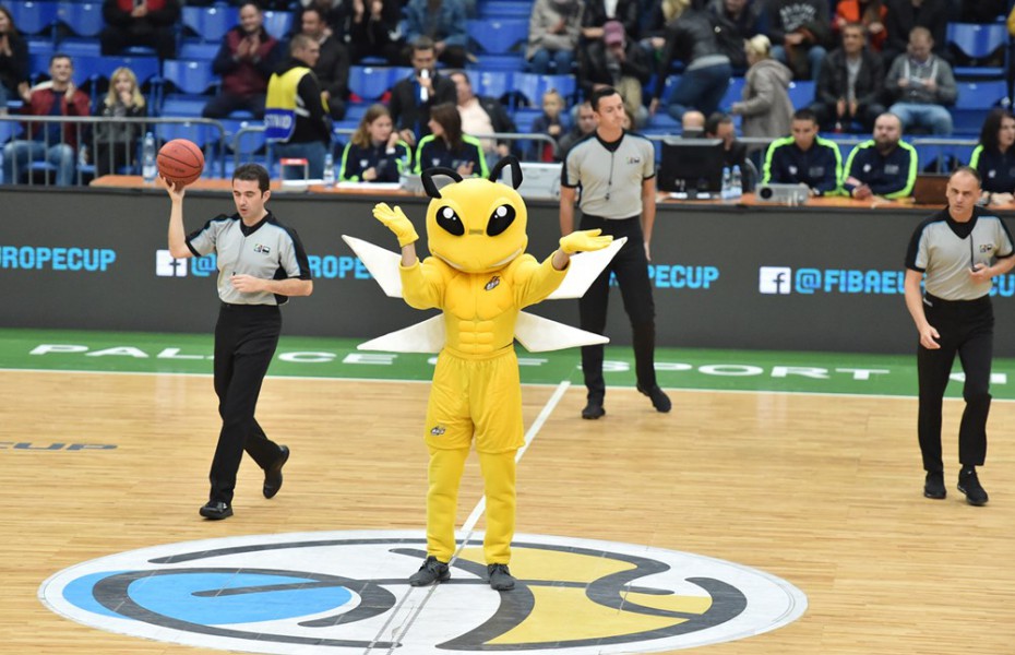 Doi oficiali au reprezentat România la un meci din FIBA Europe Cup