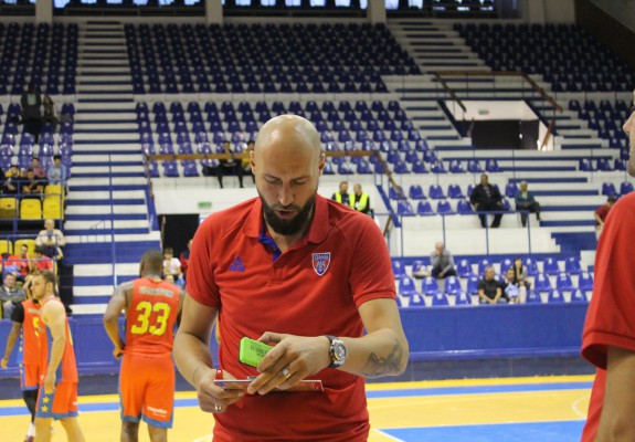 Cătălin Burlacu a cerut elevilor săi să facă fault la scor egal, cu 10 secunde rămase din meciul cu SCM Timișoara