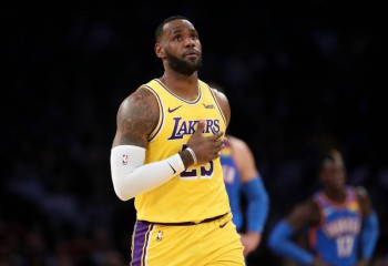 LA Lakers obține cea de-a 12-a victorie a sezonului, iar LeBron James intră în istorie cu încă un record