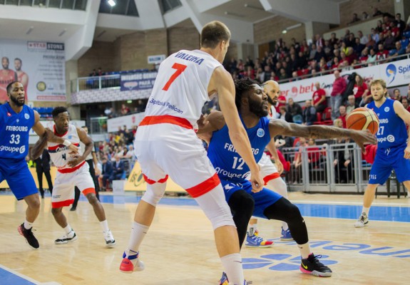 CSM Oradea a încheiat faza grupelor în FIBA Europe Cup cu o înfrângere pe teren propriu