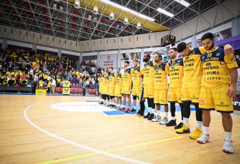 CSU Sibiu organizează o licitație caritabilă pentru tricourile cu care au evoluat în FIBA Europe Cup