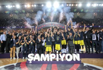 Fenerbahce a câștigat Cupa Turciei în urma unei finale disputate cu Darussafaka