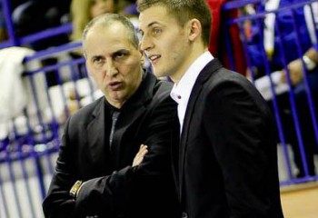 ACTUALIZAT. La Craiova ca în junglă. Muntean: "Bureau i-a tras un pumn în cap lui Krstanovic"