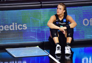 Sabrina Ionescu a suferit o accidentare la gleznă în ultima partidă din WNBA. Video