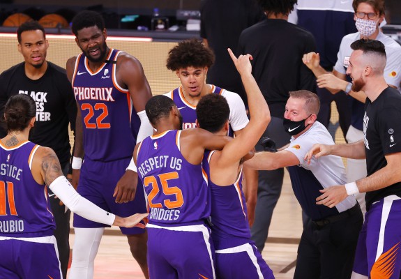 Phoenix Suns ajunge la 7 victorii consecutive