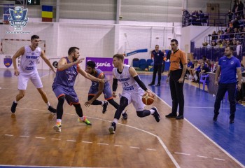 Stefan Nikolic se antrenează cu CSM Târgu-Jiu