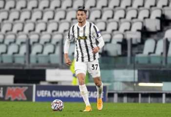 Radu, fiul fostei baschetbaliste Svetlana Drăgușin, a debutat la Juventus Torino