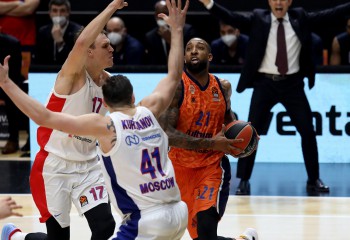 Meci cu două reprize de prelungiri în Euroligă. Video