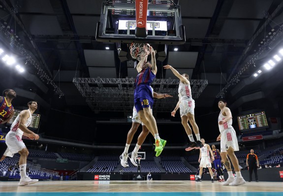 Barcelona, o nouă victorie în „El Clasico” din Euroligă