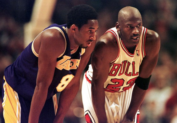Michael Jordan îl va prezenta pe Kobe Bryant în cadrul ceremoniei Naismith Basketball Hall of Fame
