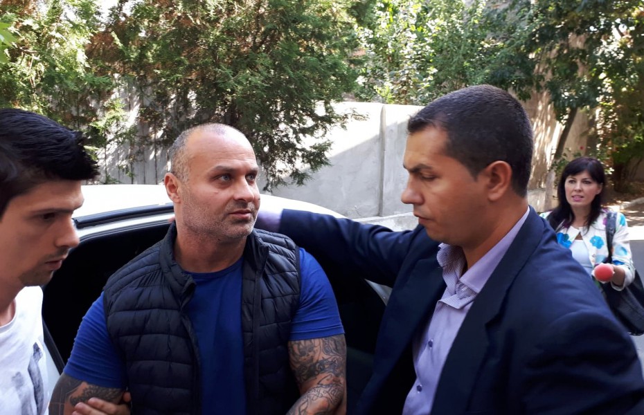 Daniel Husein „Dasaev”, cel care a înjunghiat baschetbaliștii americani de la Brăila, a fost plasat în arest la domiciliu