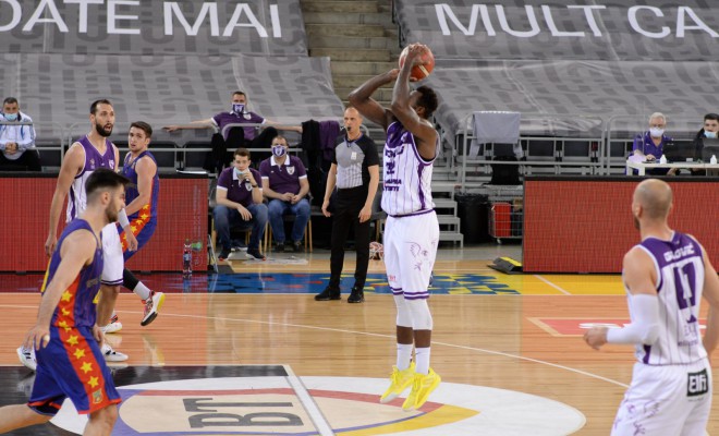 Victorie facilă pentru BCM U Pitești în fața Stelei Baschet.ro