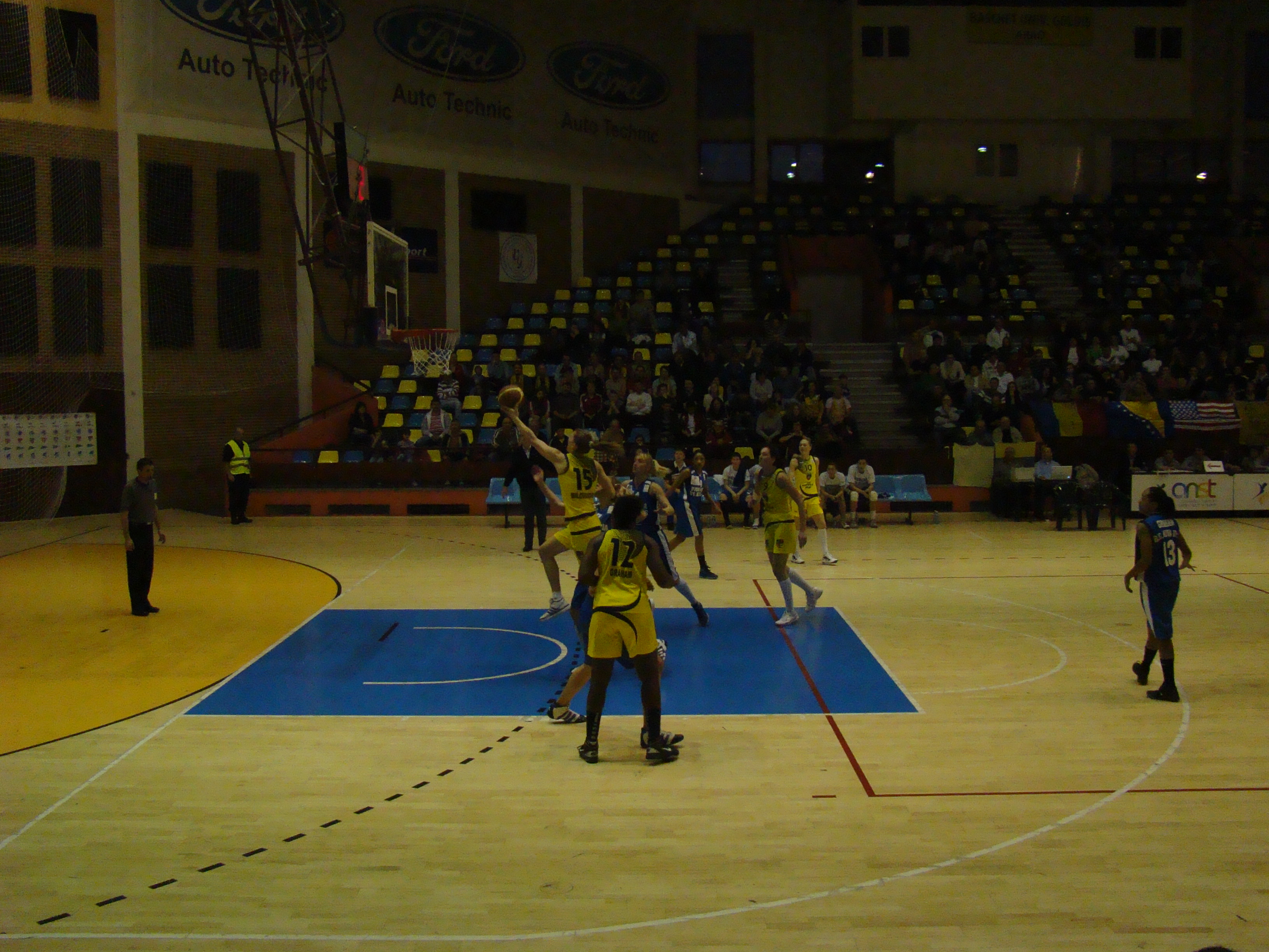 Suzy Layup